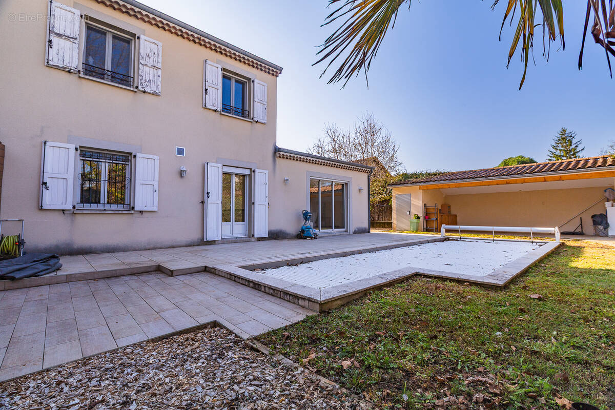 Maison à BOURG-LES-VALENCE