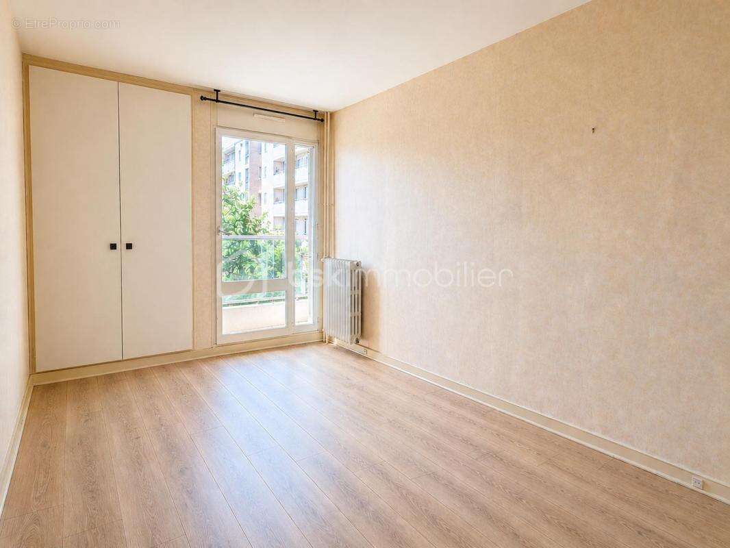 Parc de Diane – Appartement familial 5 pièces avec terrasse, balcons et parking - photo 11
