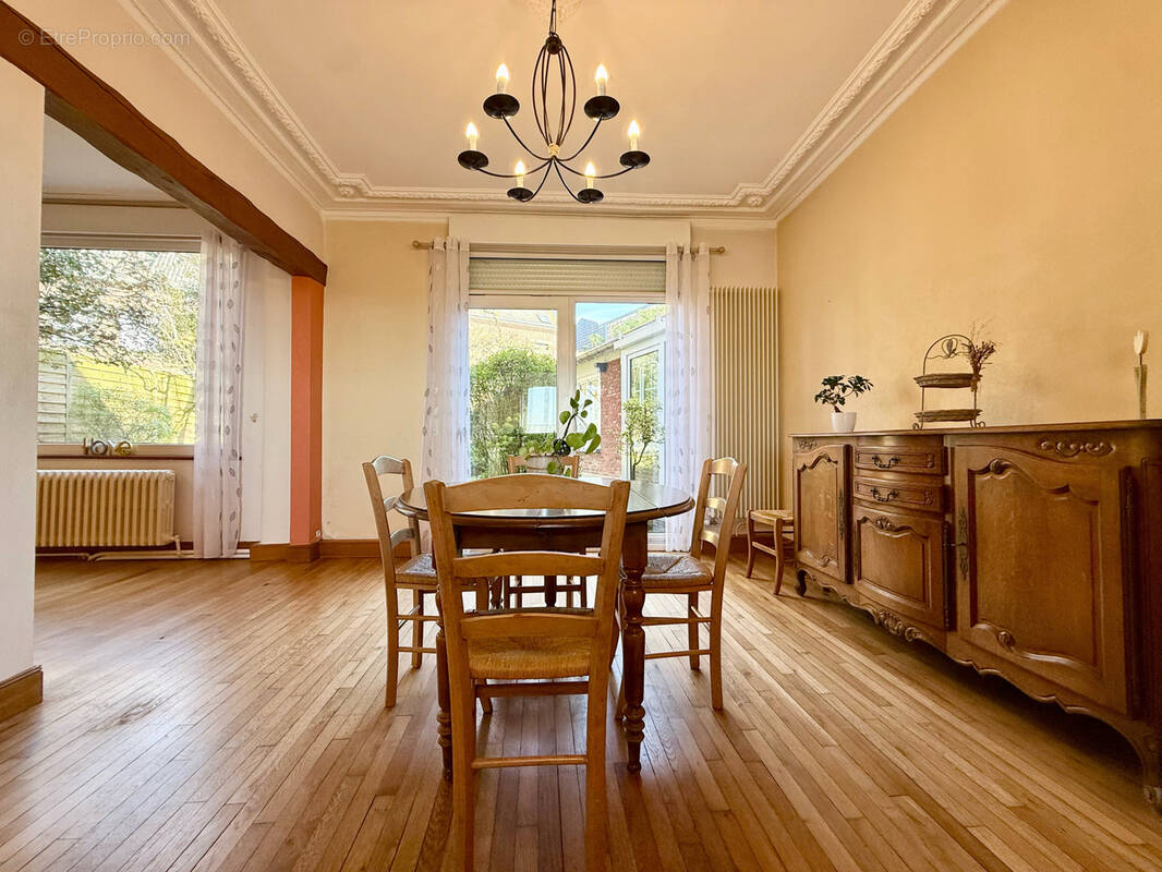 Maison à MONTDIDIER