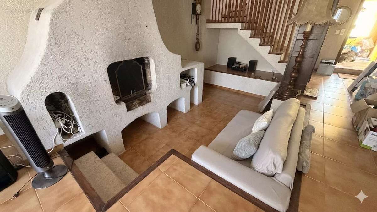 Maison 120 m² à Marignane  - photo 3