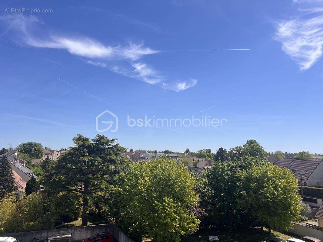Appartement à PONTAULT-COMBAULT