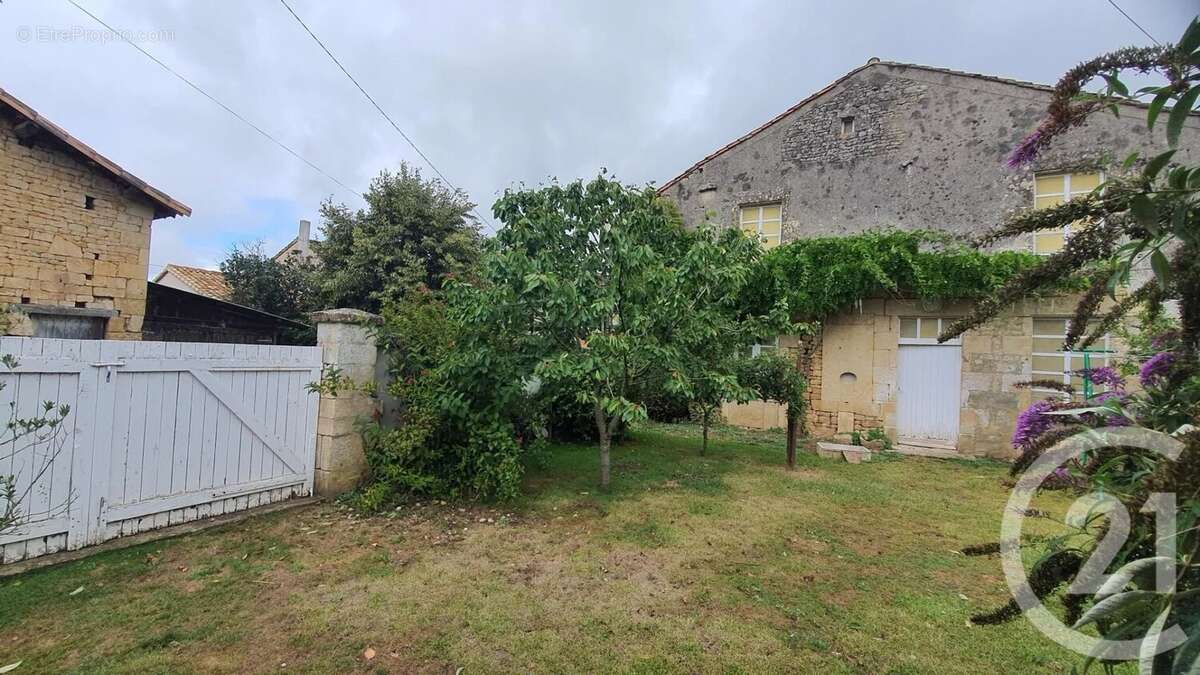Maison 195 m² à Aubigne  - photo 19
