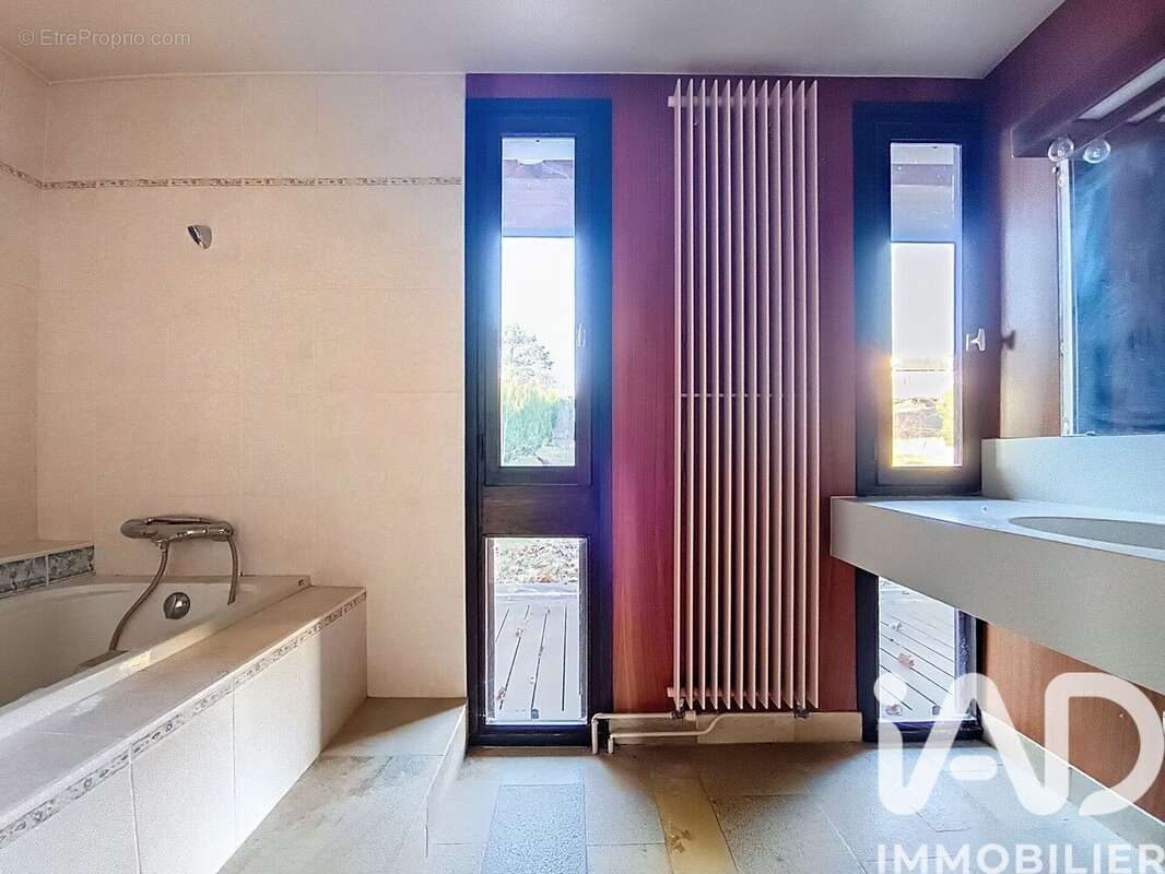 Photo 9 - Maison à MONTMERLE-SUR-SAONE