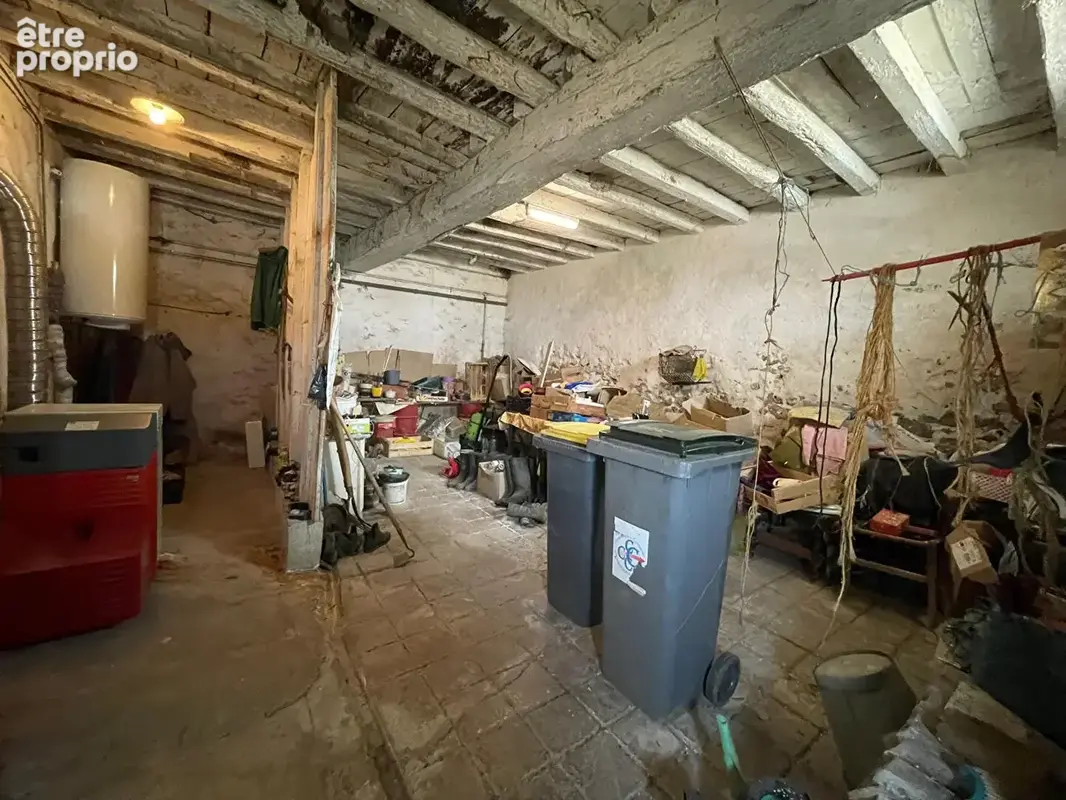 Ancienne ferme de 120m² +dépendances+5539 m² de terrain. - photo 8