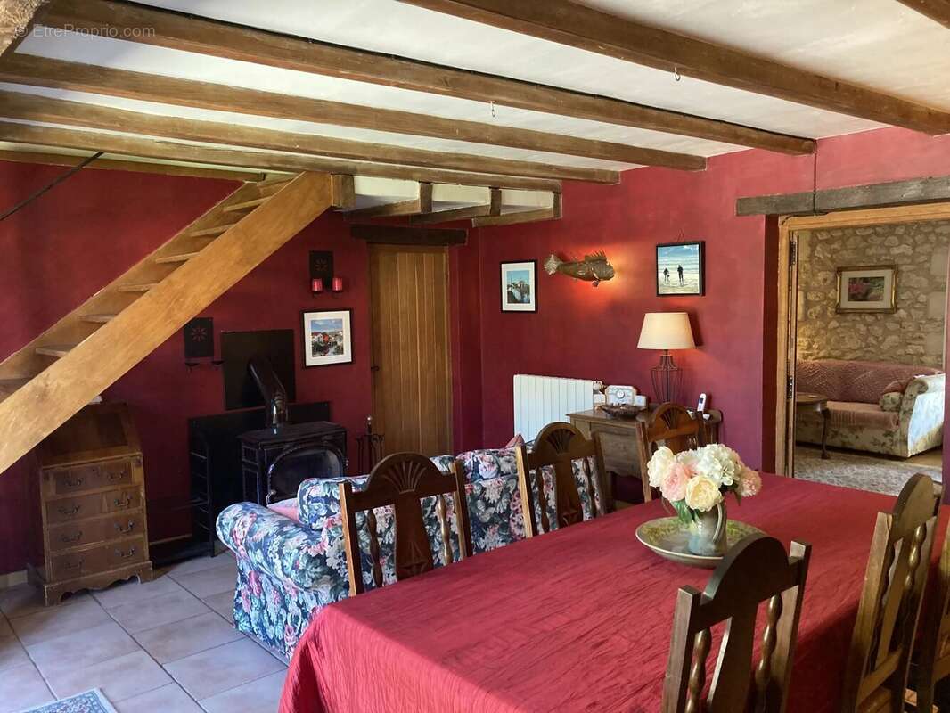 Maison à SAINT-PRIVAT-DES-PRES