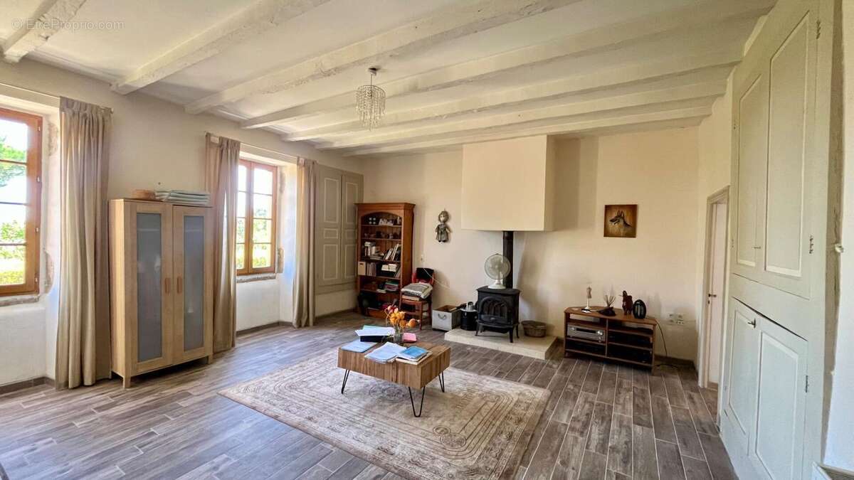 Ancien corps de ferme rénové, 240 m2 - photo 4