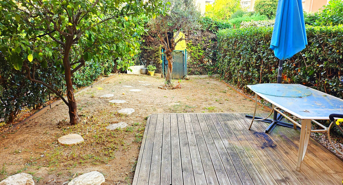 Appartement à SAINT-LAURENT-DU-VAR