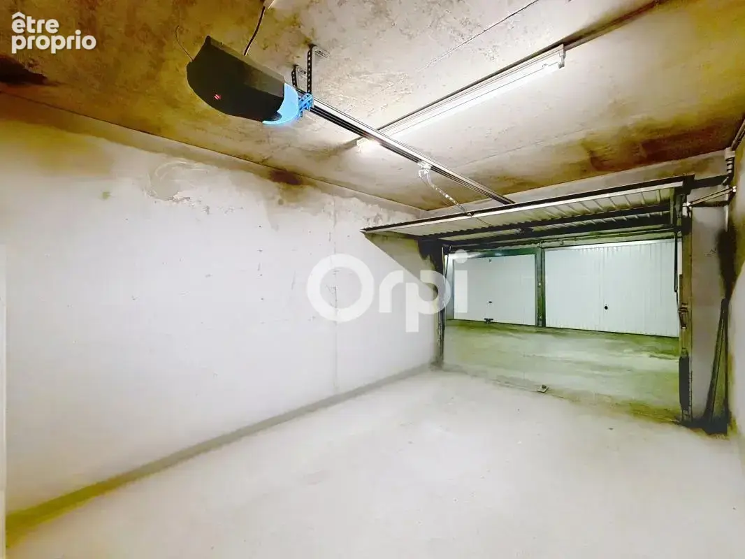 ** Box fermé en sous-sol - centre-ville La Ciotat ** - photo 6
