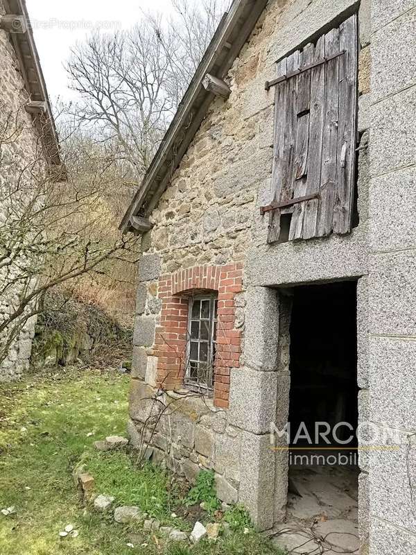 Maison à SAINT-MERD-LA-BREUILLE