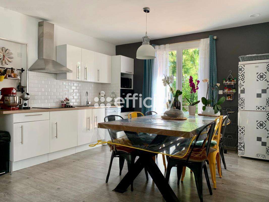 Maison à COURNONTERRAL