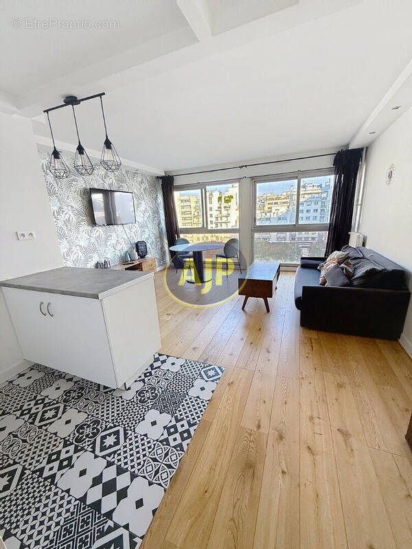 Appartement à PARIS-15E