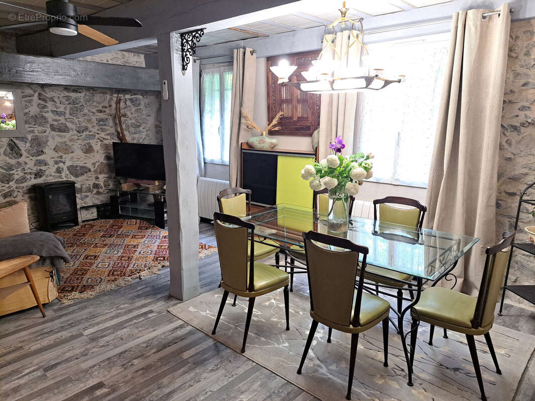 Maison à MONTFORT-SUR-BOULZANE