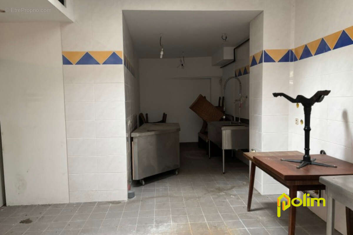 IMMEUBLE bien placé / ancien hôtel restaurant / 360 m2 - photo 5