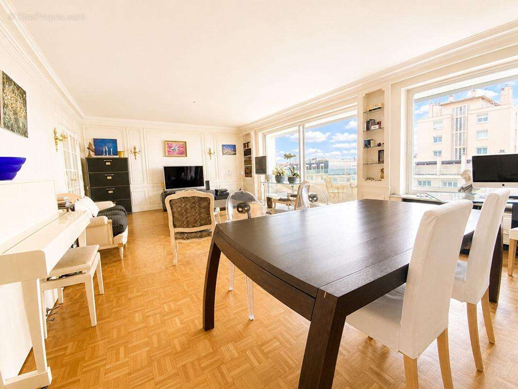 Appartement à PARIS-12E
