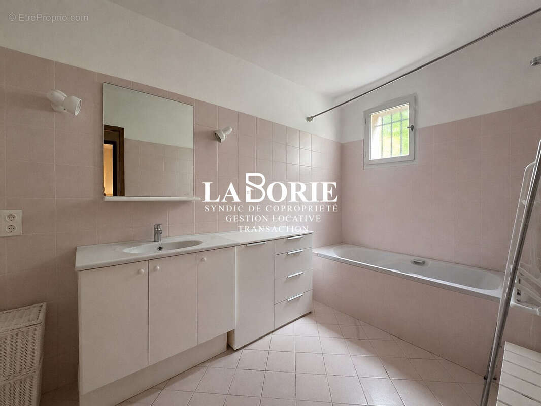 Maison 165 m² à Orange  - photo 7