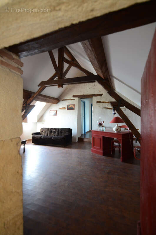 Maison à L'HOPITAL-LE-MERCIER