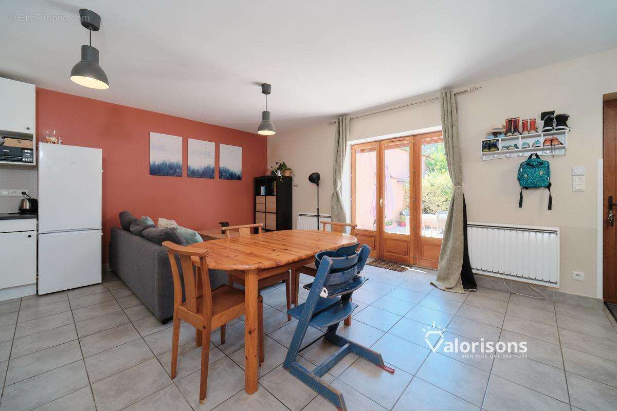 Maison 54 m² à Jons  - photo 9