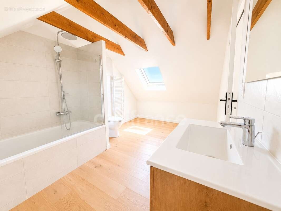 Maison à vendre 6 pièces CARHAIX PLOUGUER (29) DPE C - photo 12
