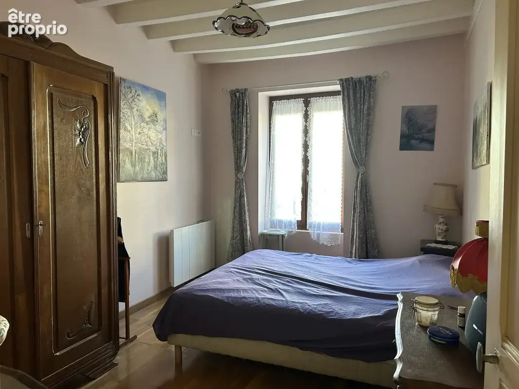 Maison ancienne avec dépendance + maisonnette, garage, cour et jardin - photo 7