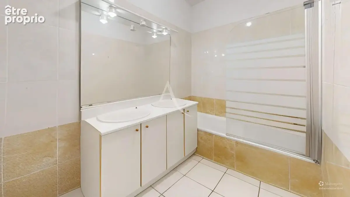 Maison-Appartement de 105m² avec vue incroyable - GARAGE + DOUBLE TERRASSE ! - photo 8