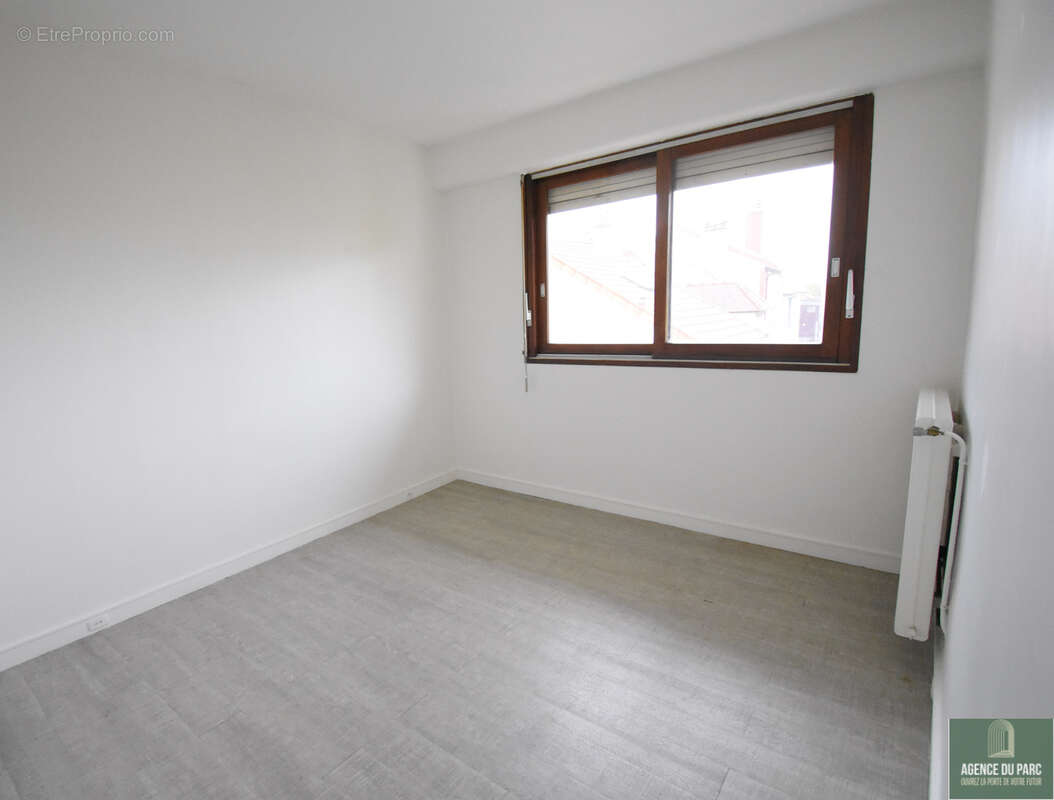 Appartement à SURESNES