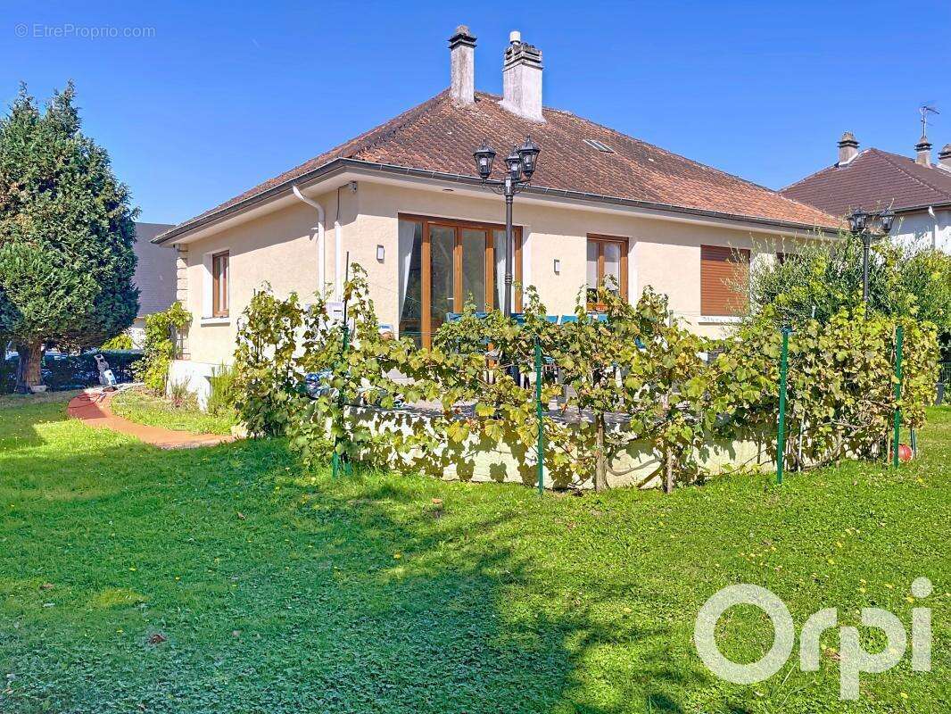 Maison à LONGJUMEAU