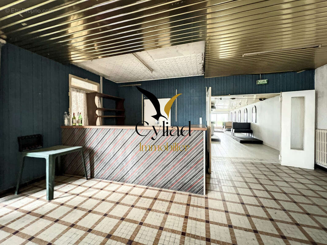 Commerce à LA FRESNAIS