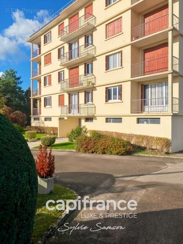 Appartement à BONNIERES-SUR-SEINE