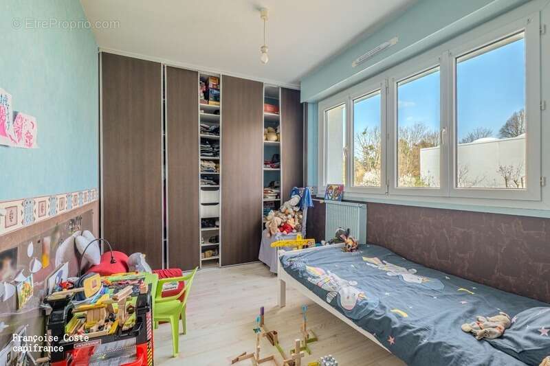 Appartement à SAINTE-FOY-LES-LYON