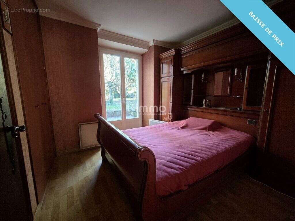 Maison à NOTRE-DAME-DE-SANILHAC