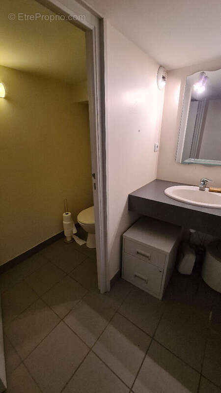 Bureau - 77m² - Tours - photo 4