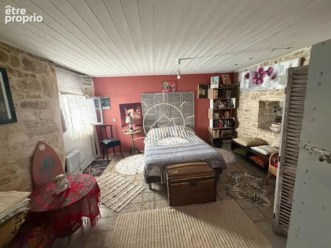 Maison de caractère en pierre au coeur du centre historique de Barjac - photo 7