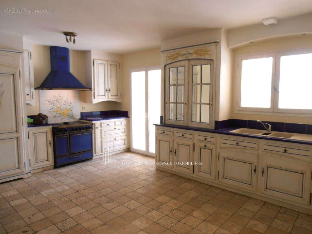 Maison à MONTELIER
