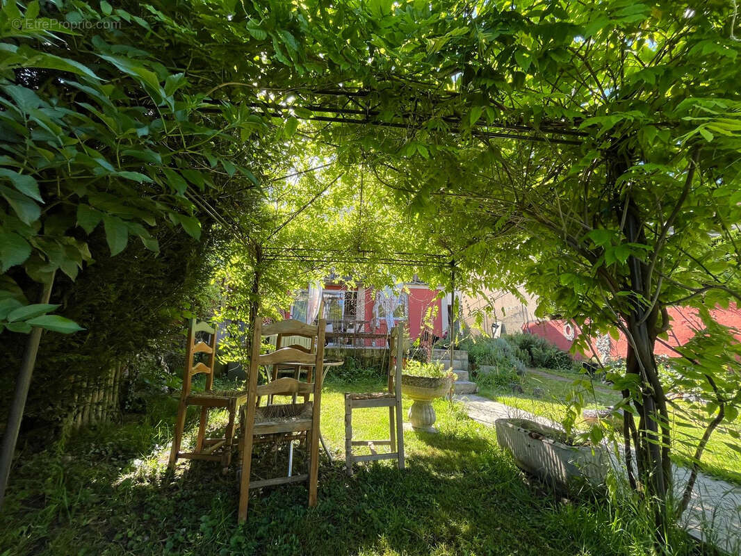 Maison à BROU-SUR-CHANTEREINE