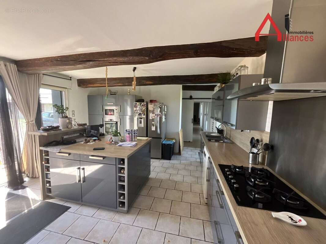 Maison 137 m² à Le Mesnil-Reaume  - photo 3