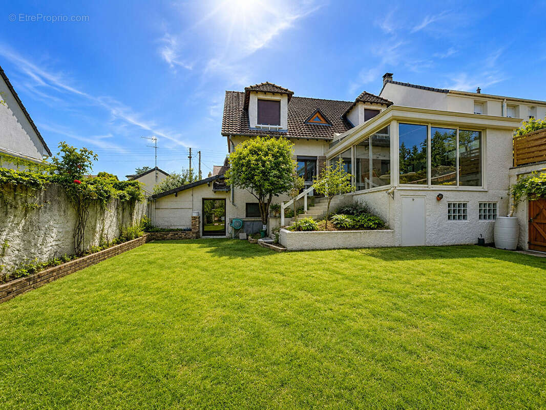 Maison à CARRIERES-SUR-SEINE