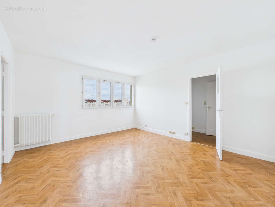 Appartement à SARTROUVILLE