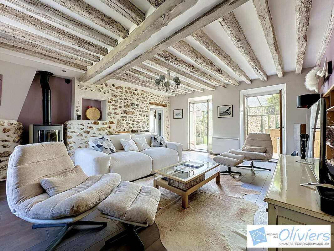 Maison 110 m² à Saint-Lambert  - photo 9