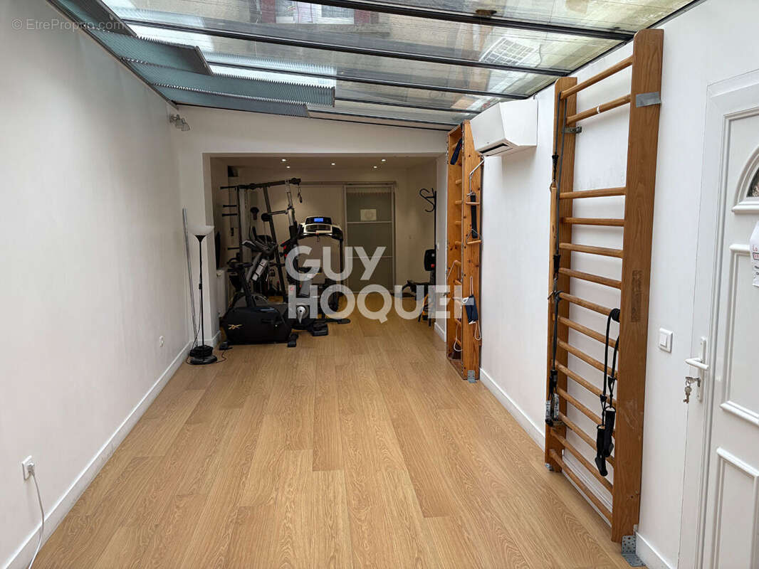 Commerce à LE PORT-MARLY