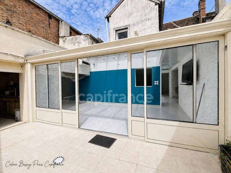 Maison de ville 228M2, 4 chambres, cour et terrasse - photo 8