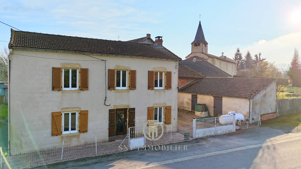 Maison à LA PACAUDIERE