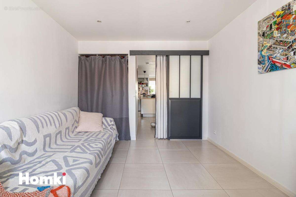 Appartement à MARSEILLE-7E