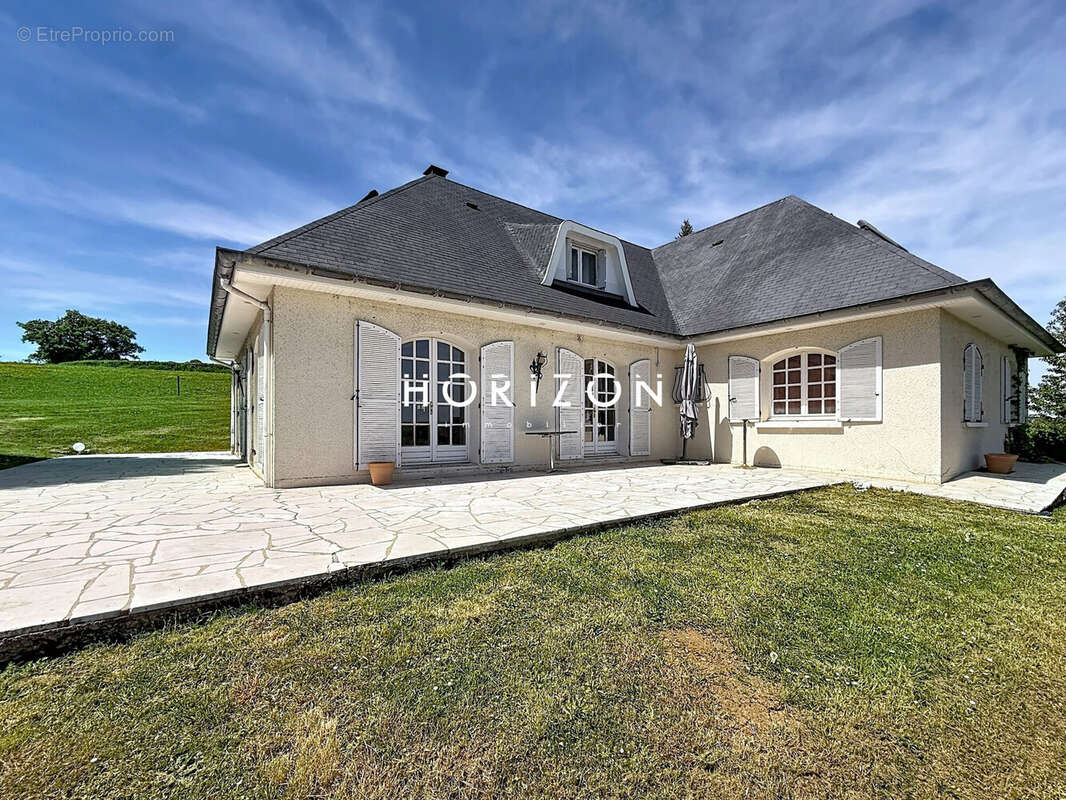 Maison à SAINT-SYMPHORIEN-DES-BOIS