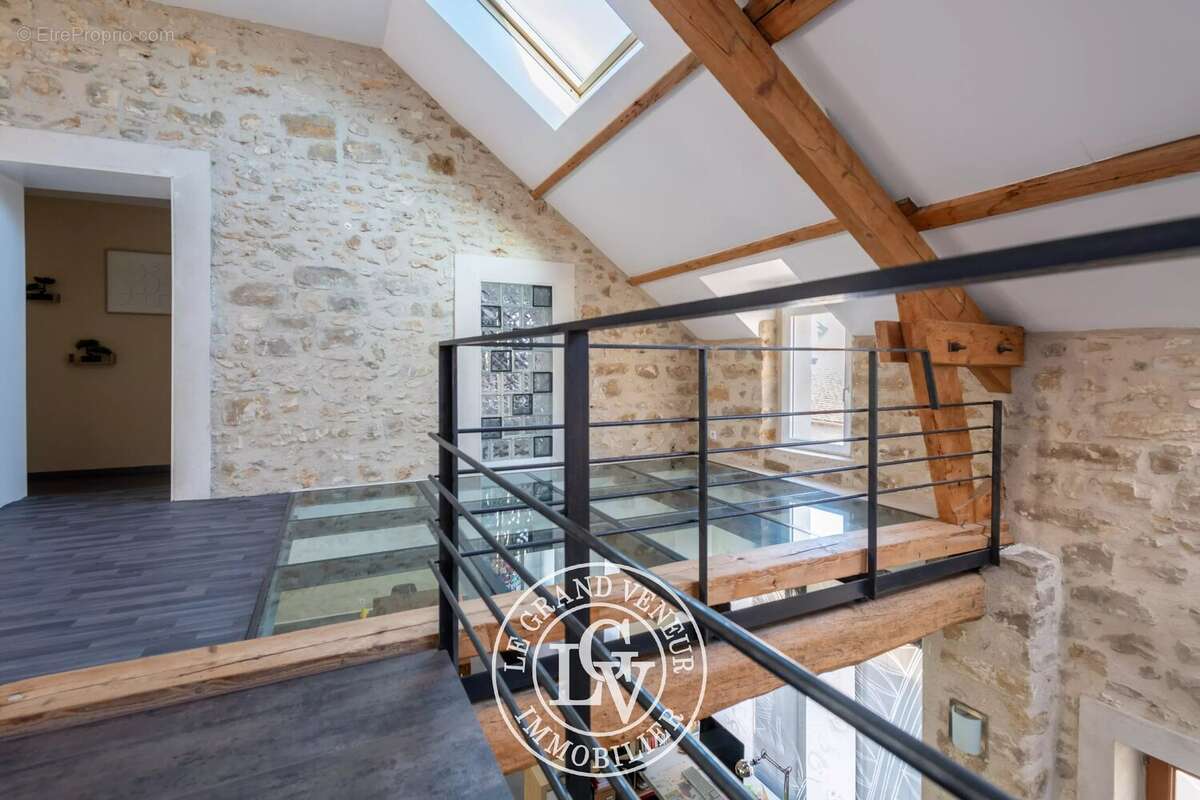 Maison à SAMOIS-SUR-SEINE