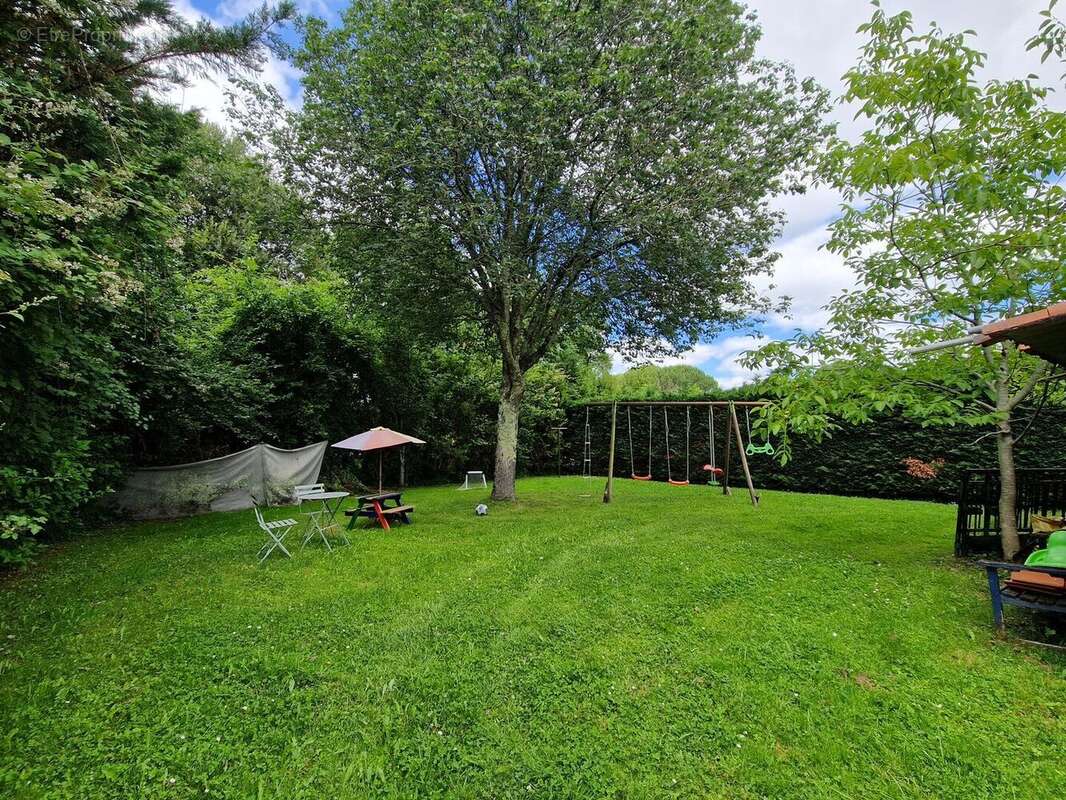 Maison 4 chambres, dépendance, piscine et jardin proche du village. - photo 20