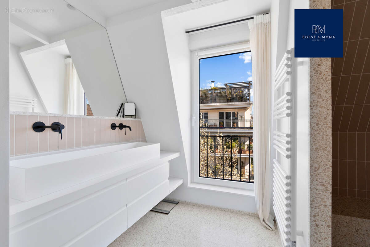 Maison à LA GARENNE-COLOMBES