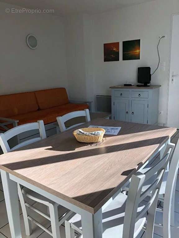 Appartement à PARENTIS-EN-BORN