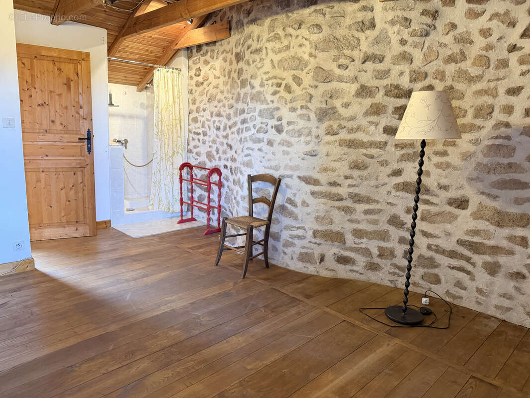 Charme corrézien et potentiel locatif au cœur de la vallée de la Dordogne - photo 5