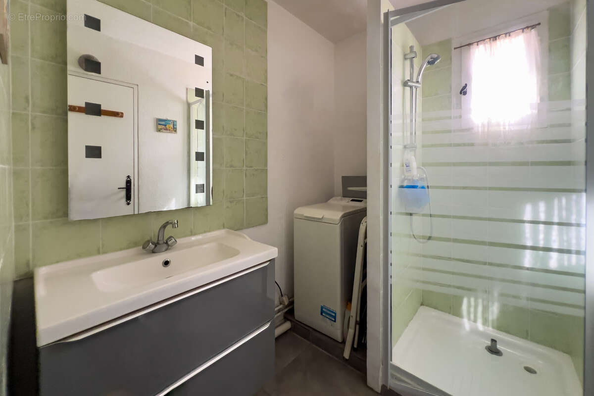 Appartement à LA LONDE-LES-MAURES