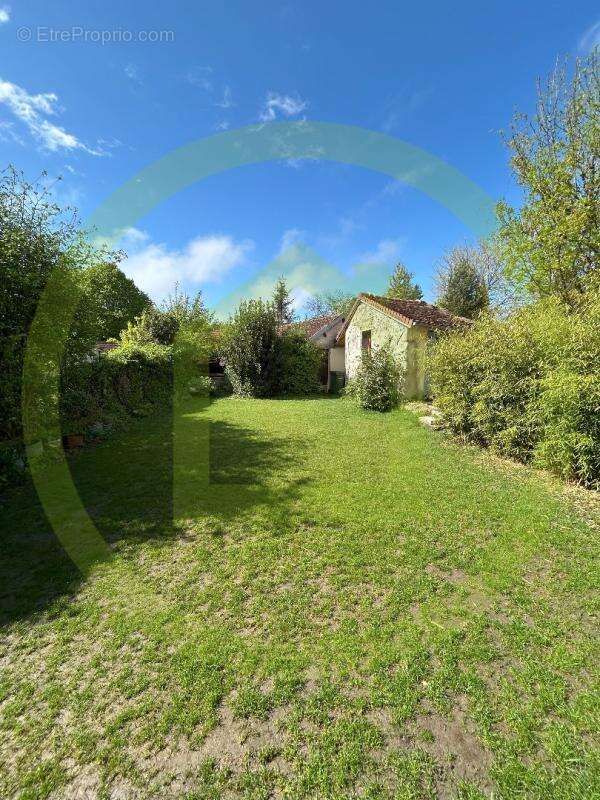 Appartement à REBAIS